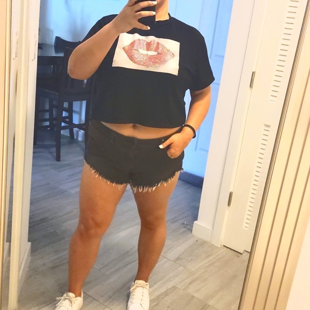 XOXO Lips crop top LARGE